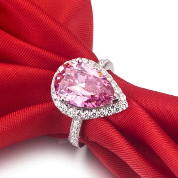 🆕 SS pink and white topaz ring. - Picture 2 of 3